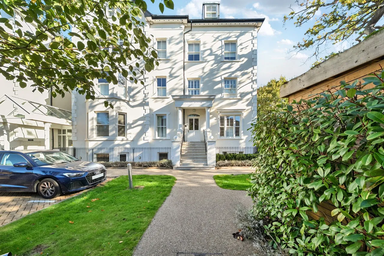 Oak Hill Road, Surbiton, Surrey, KT6, photo 9