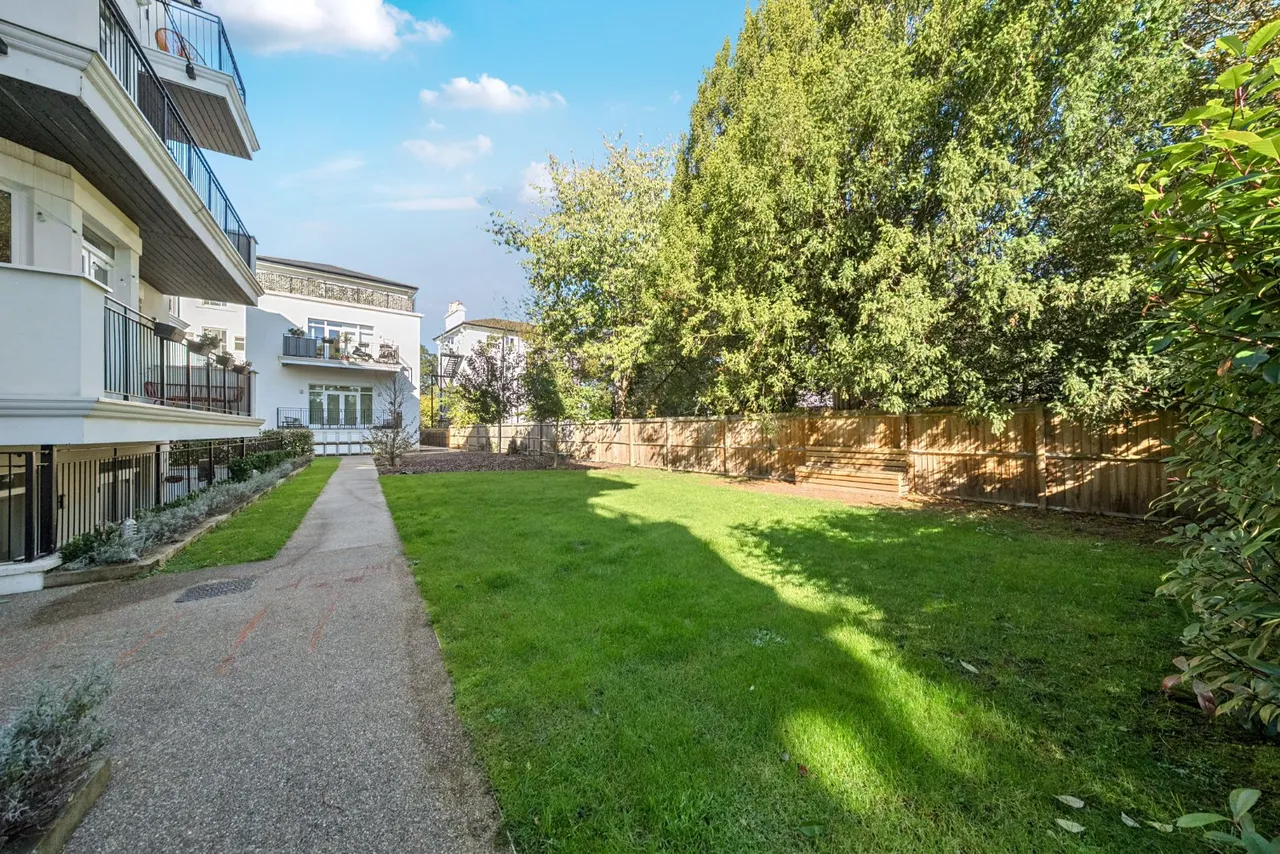 Oak Hill Road, Surbiton, Surrey, KT6, photo 8