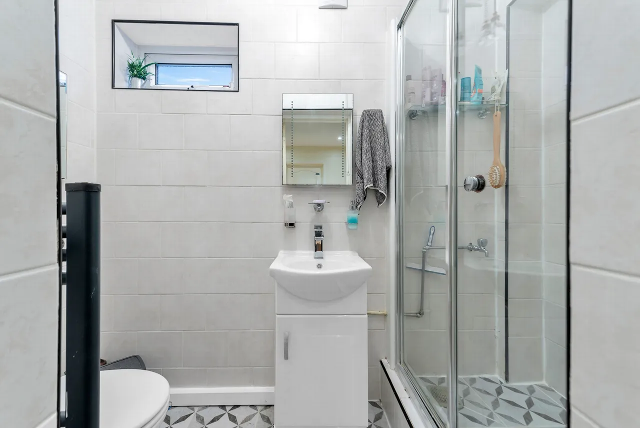 Highcombe Close, Mottingham, SE9 4QJ, photo 13