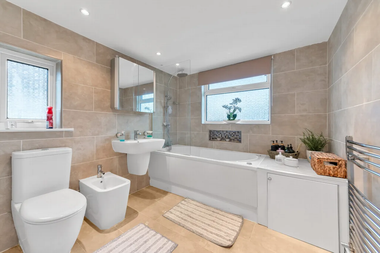 Highcombe Close, Mottingham, SE9 4QJ, photo 9