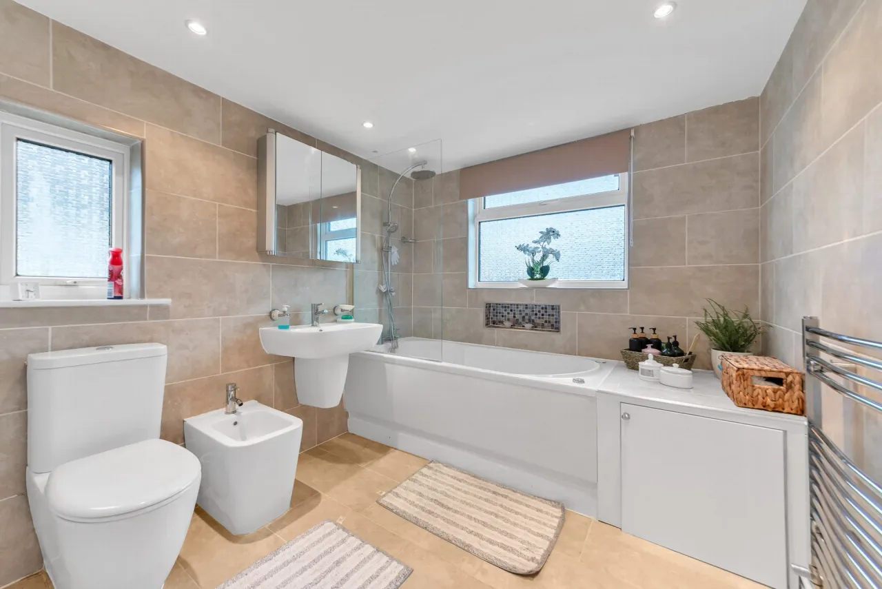 Highcombe Close, Mottingham, SE9 4QJ, photo 25