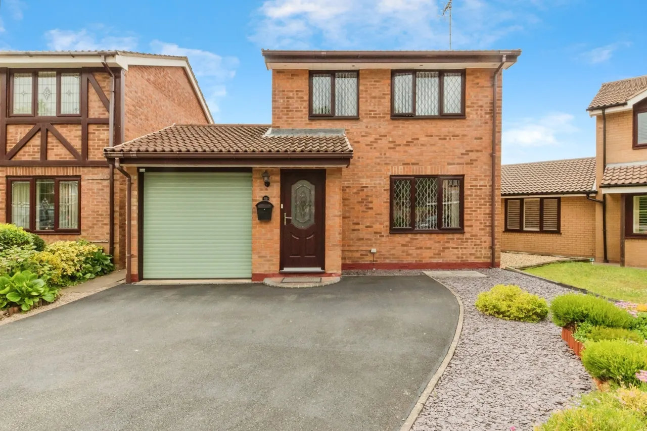 3 bed house for sale — Bowness Road, Wistaston, Crewe, Cheshire, CW2
