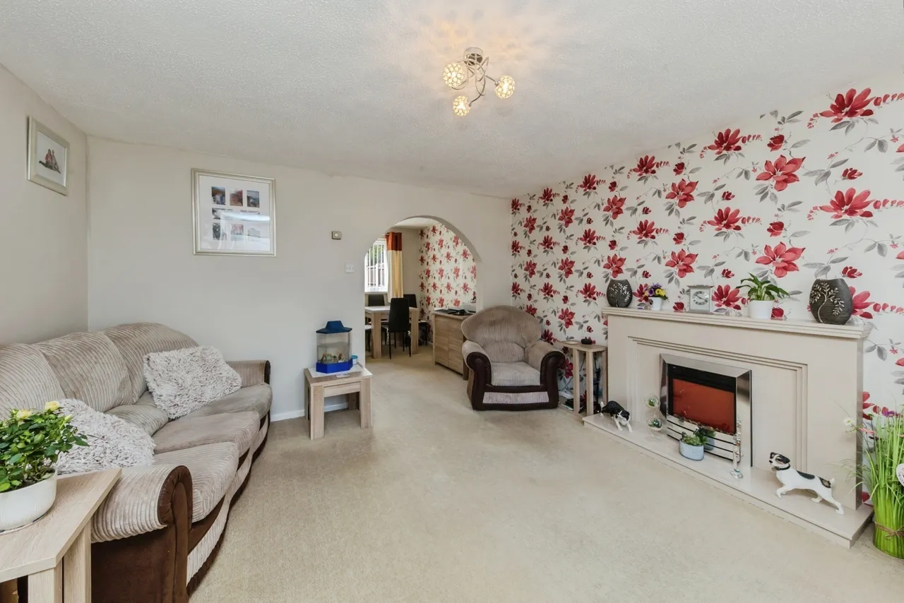 Bowness Road, Wistaston, Crewe, Cheshire, CW2, photo 3