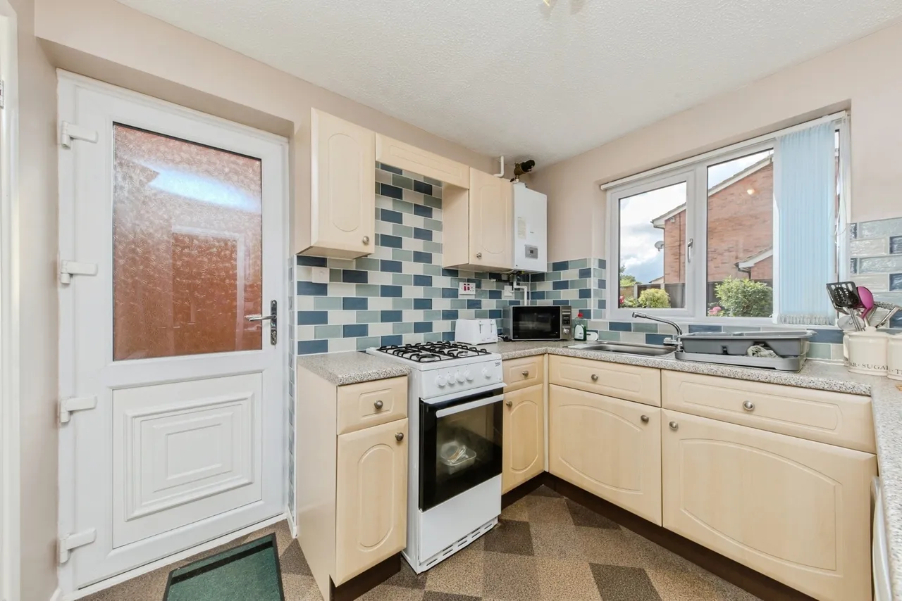 Bowness Road, Wistaston, Crewe, Cheshire, CW2, photo 5