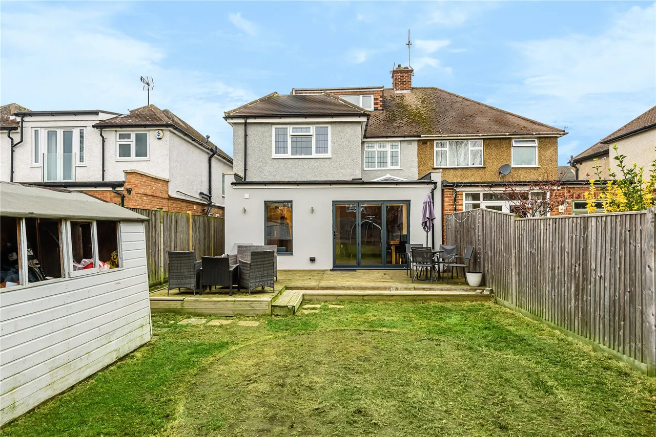 Manygate Lane, Shepperton, TW17 9ED, photo 11