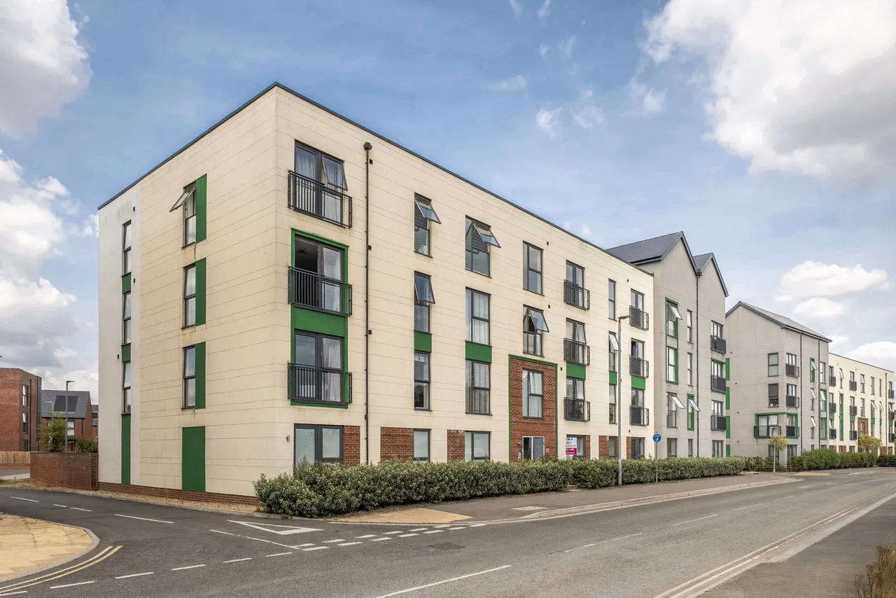 1 bed flat for sale — Foundry Lane, Chippenham