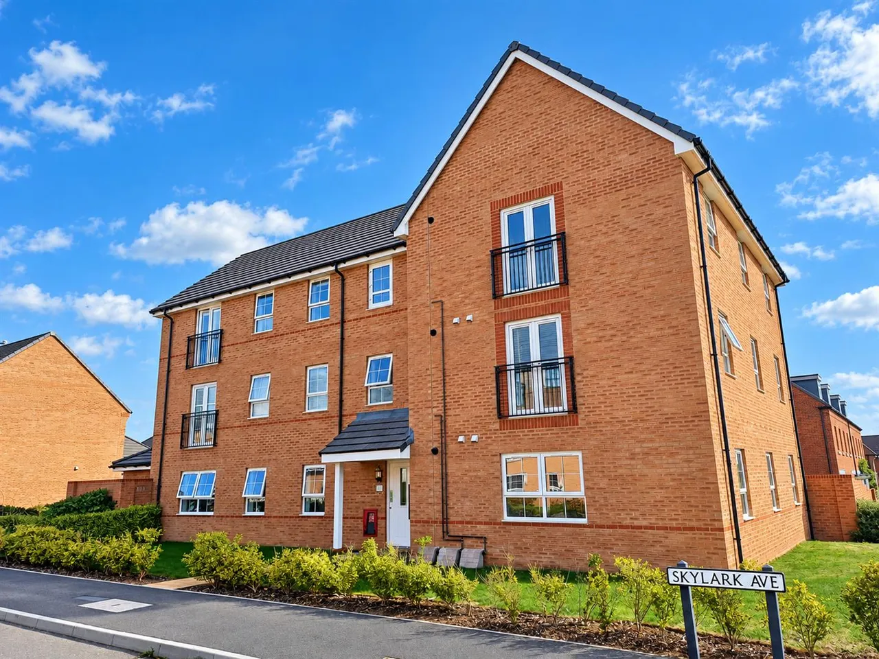 2 bed flat for sale, Skylark Avenue, Peacehaven
