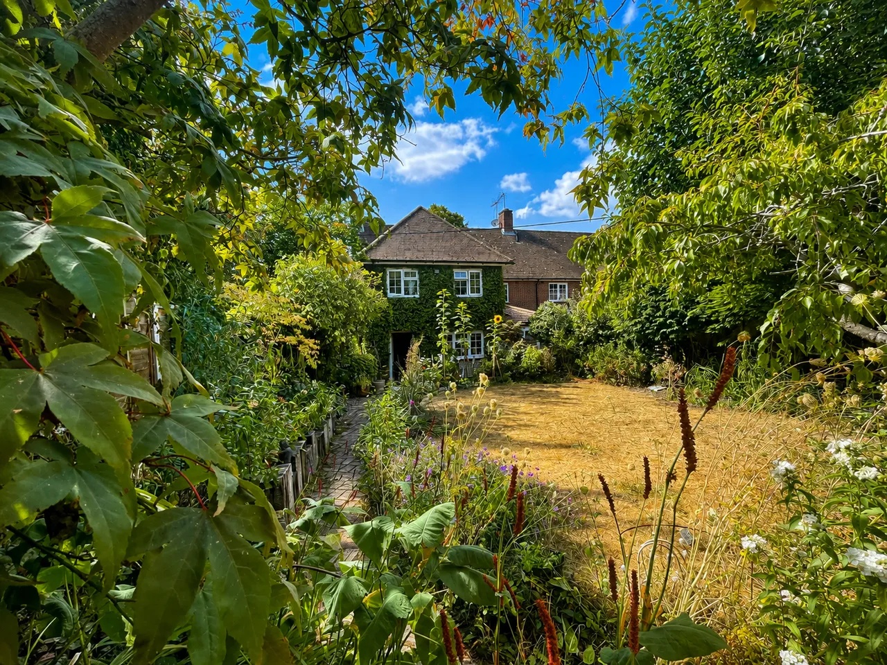 Broomhill, Ewshot, GU10, photo 13