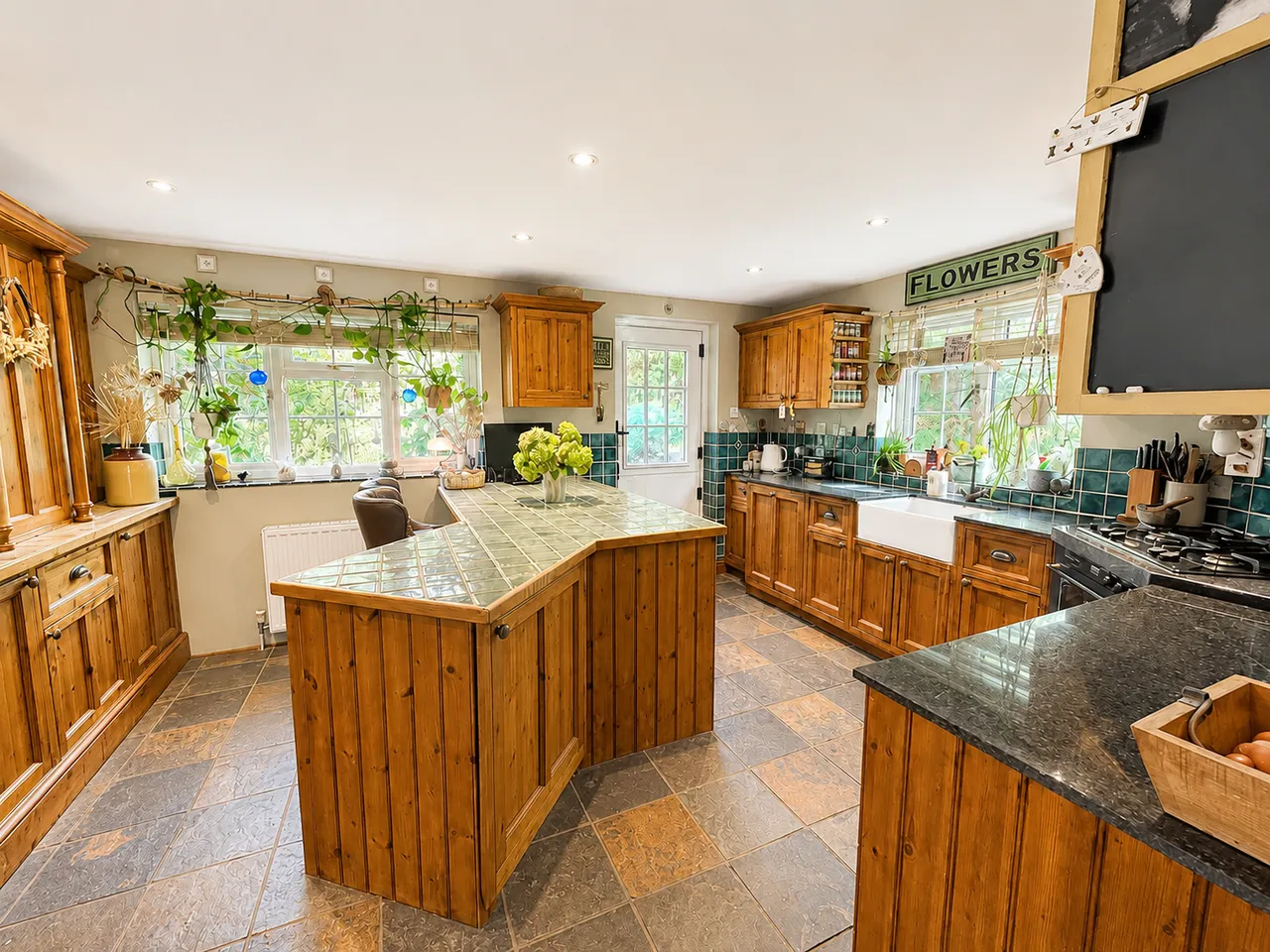 Broomhill, Ewshot, GU10, photo 5