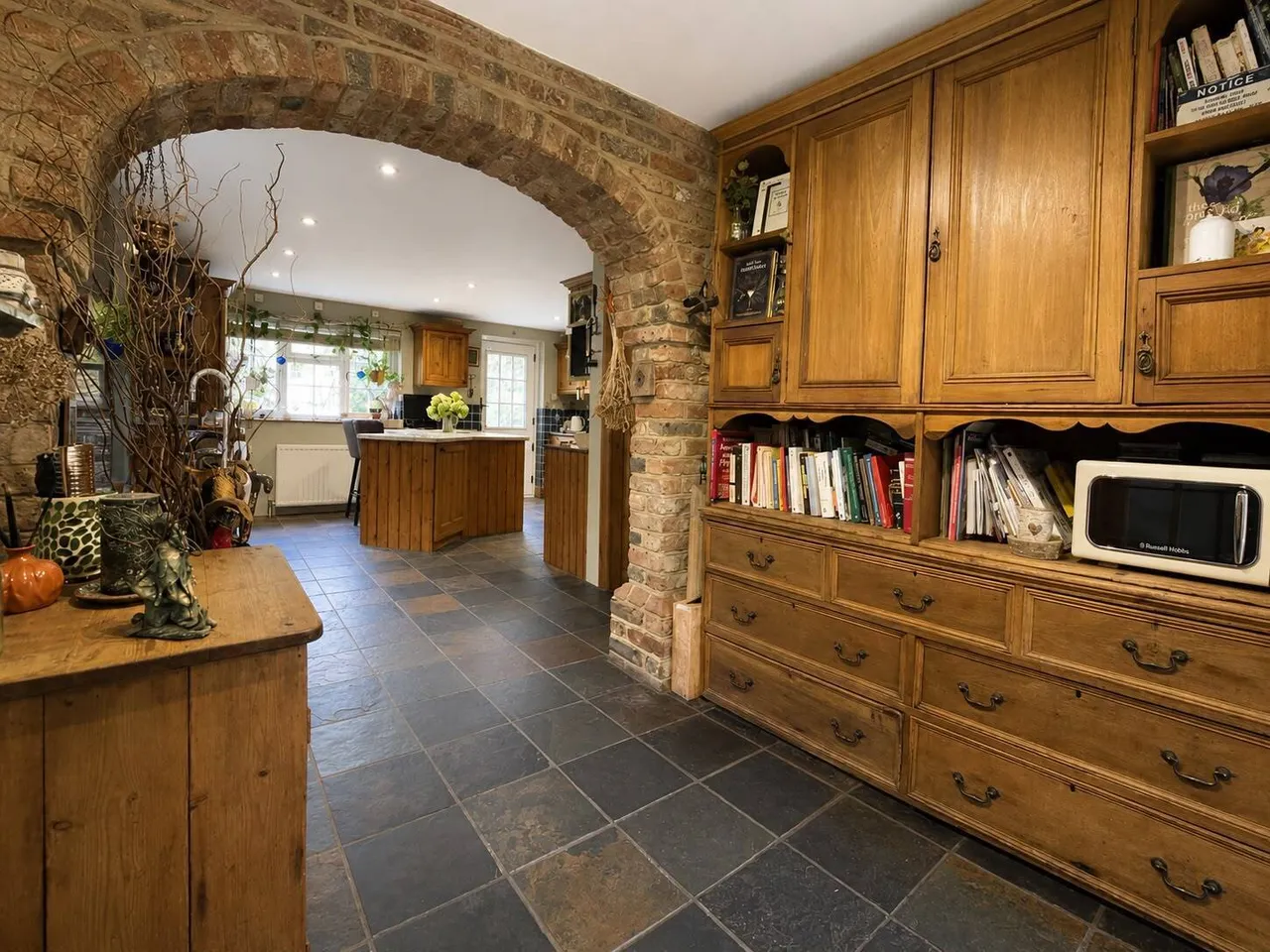 Broomhill, Ewshot, GU10, photo 10