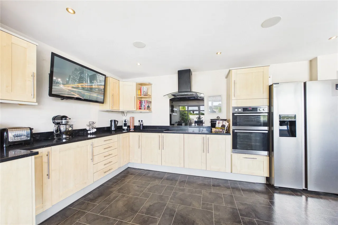 London Road, Overton, RG25, photo 13
