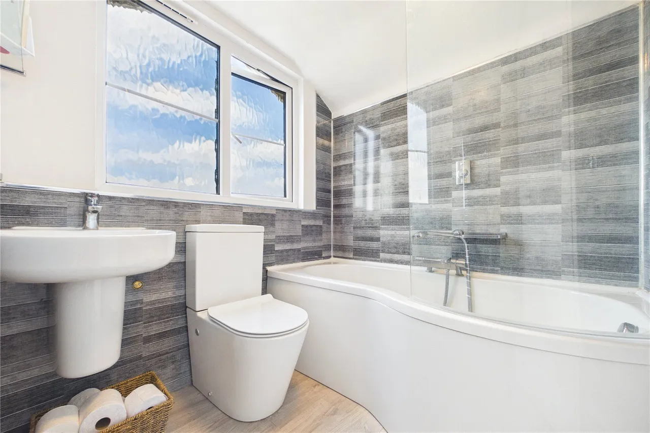 London Road, Overton, RG25, photo 10