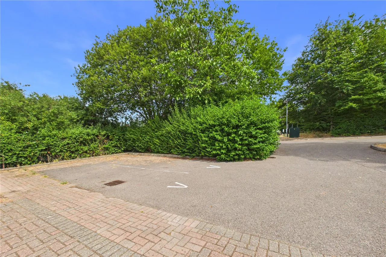 London Road, Overton, RG25, photo 26