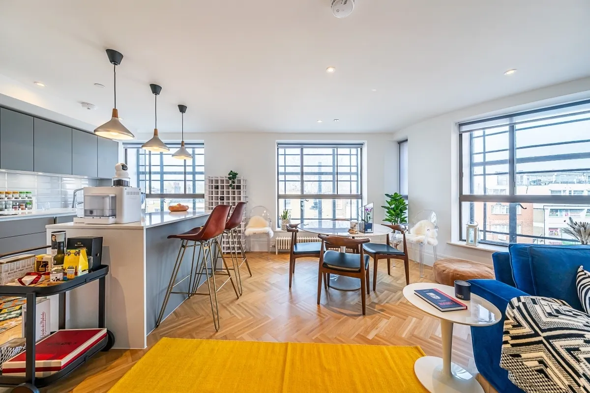 Acre Lane, London, SW2, photo 2