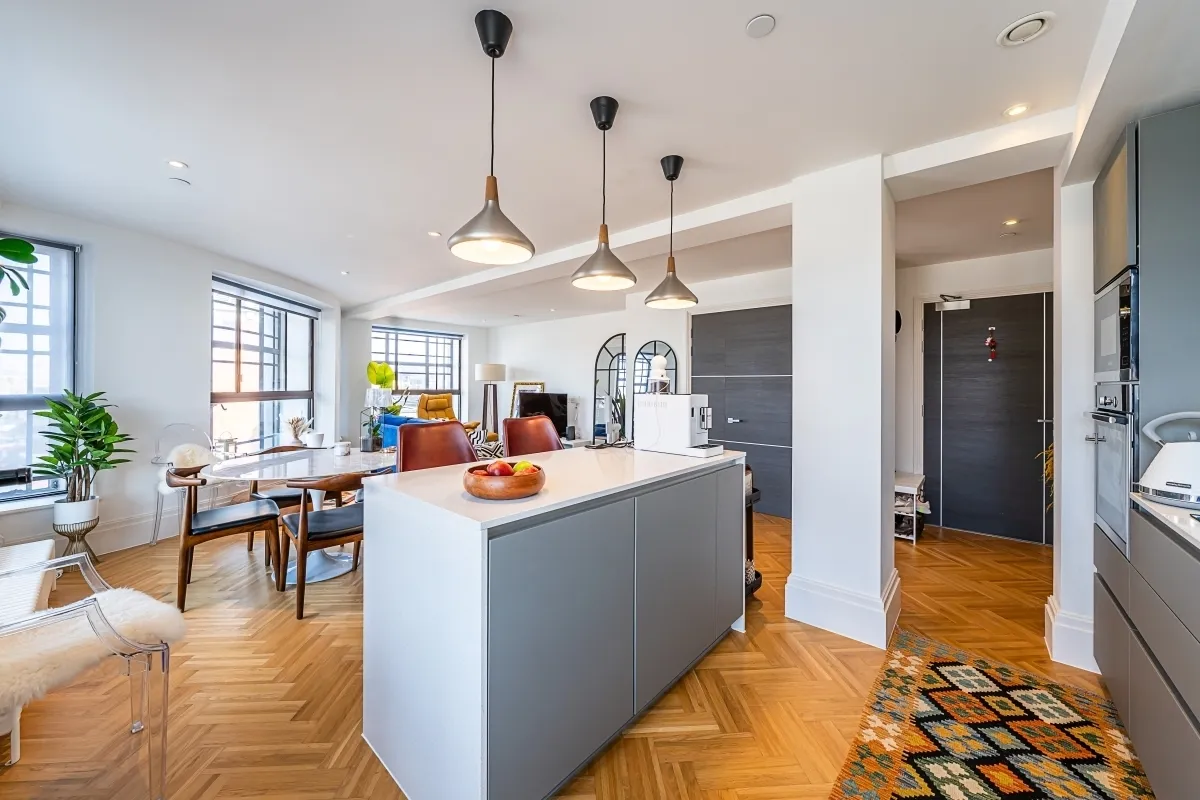 Acre Lane, London, SW2, photo 6