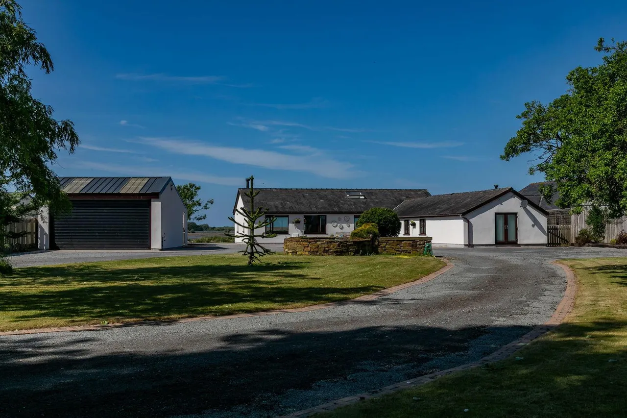 Browns Lane, Stalmine, FY6, photo 29