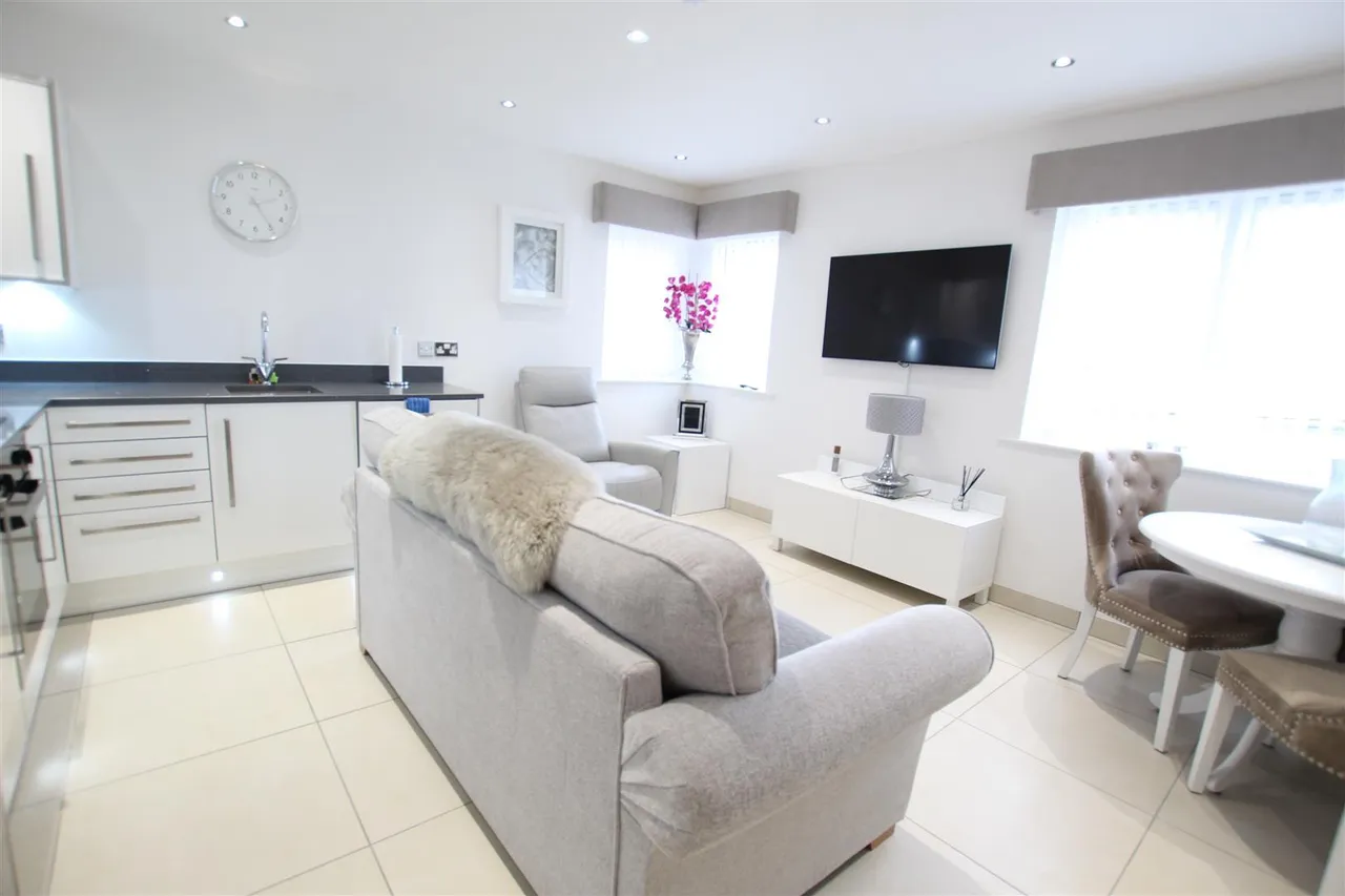 Broadway House, Hornsea, photo 2