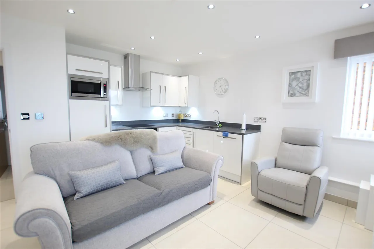 Broadway House, Hornsea, photo 3