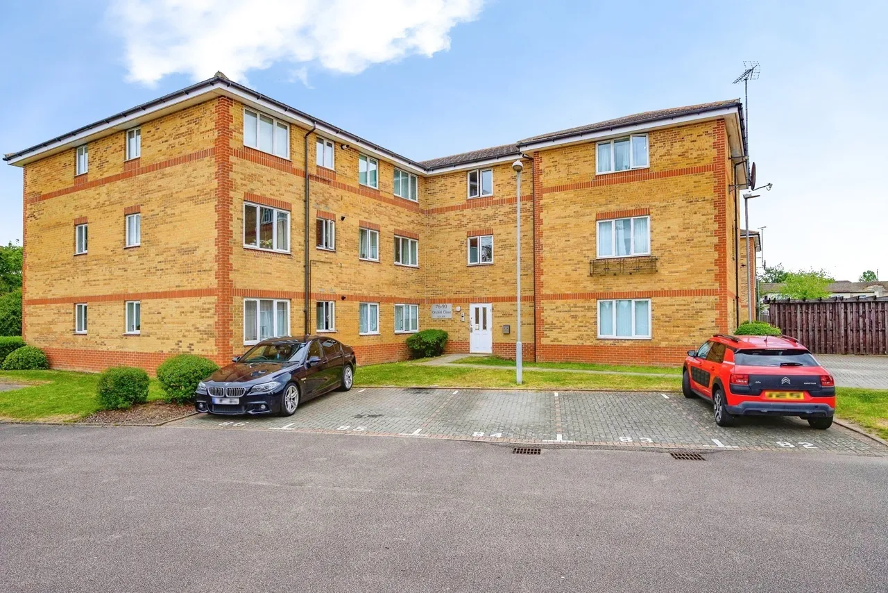 2 bed flat for sale — Orchid Close, LUTON, Bedfordshire, LU3