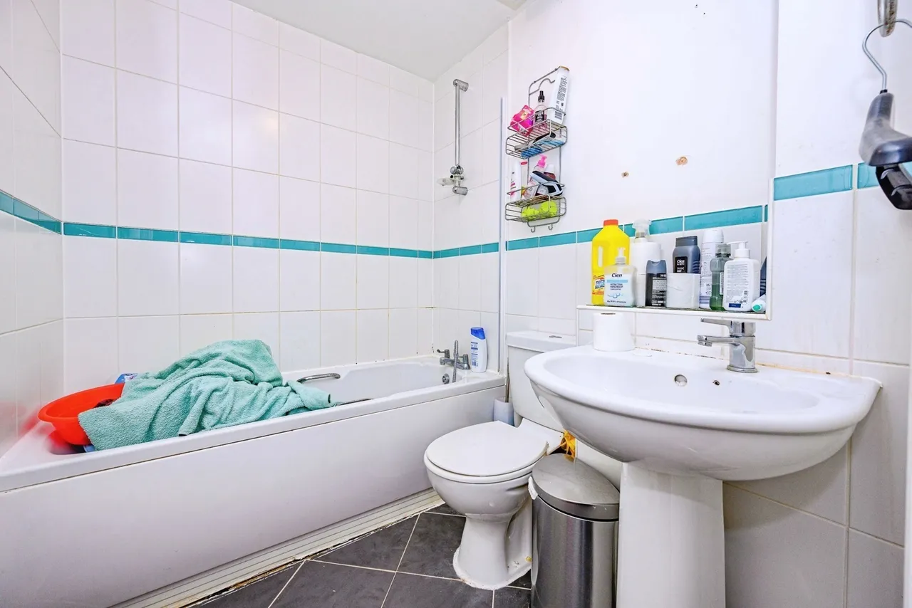 Orchid Close, LUTON, Bedfordshire, LU3, photo 5