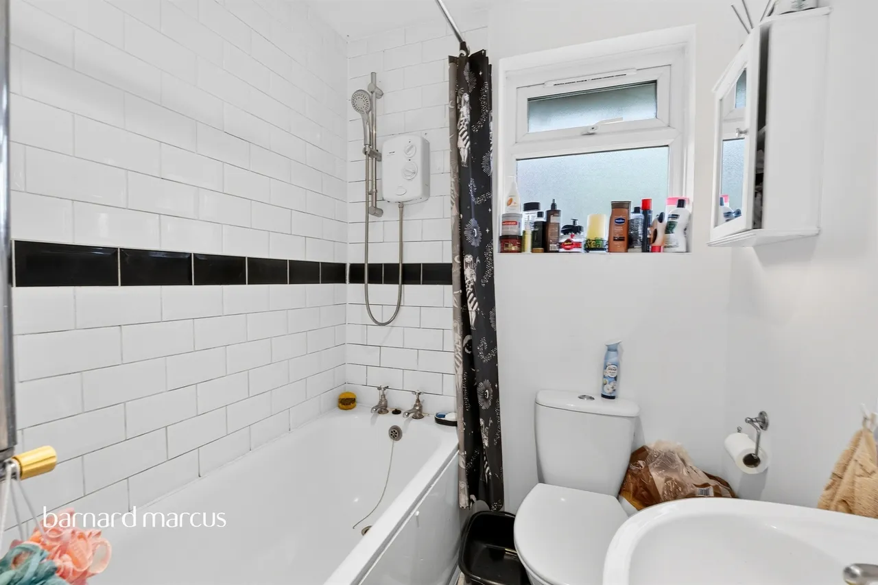 Conyers Road, London, SW16, photo 12