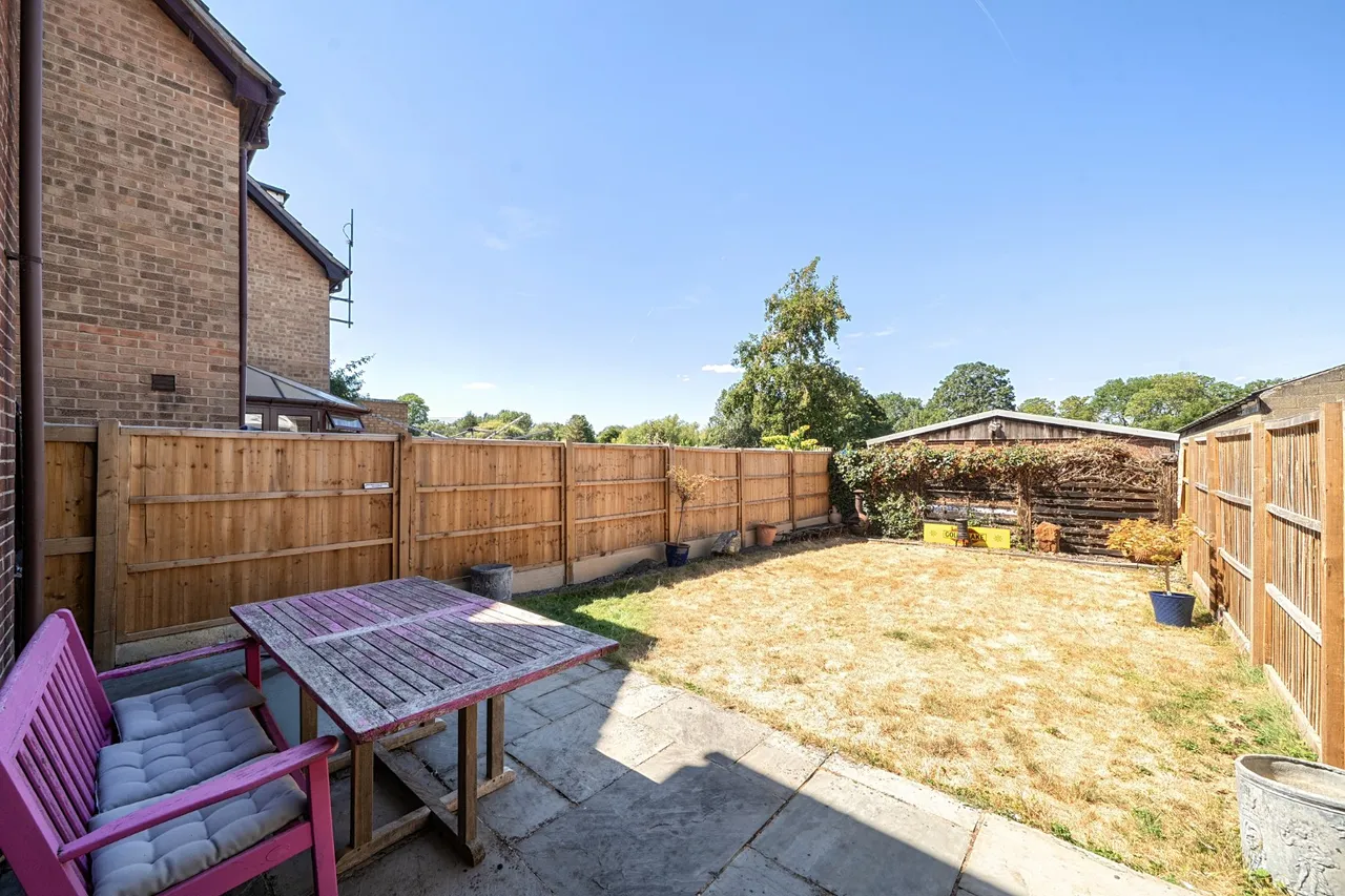 Armstrong Close, Walton-On-Thames, KT12, photo 23