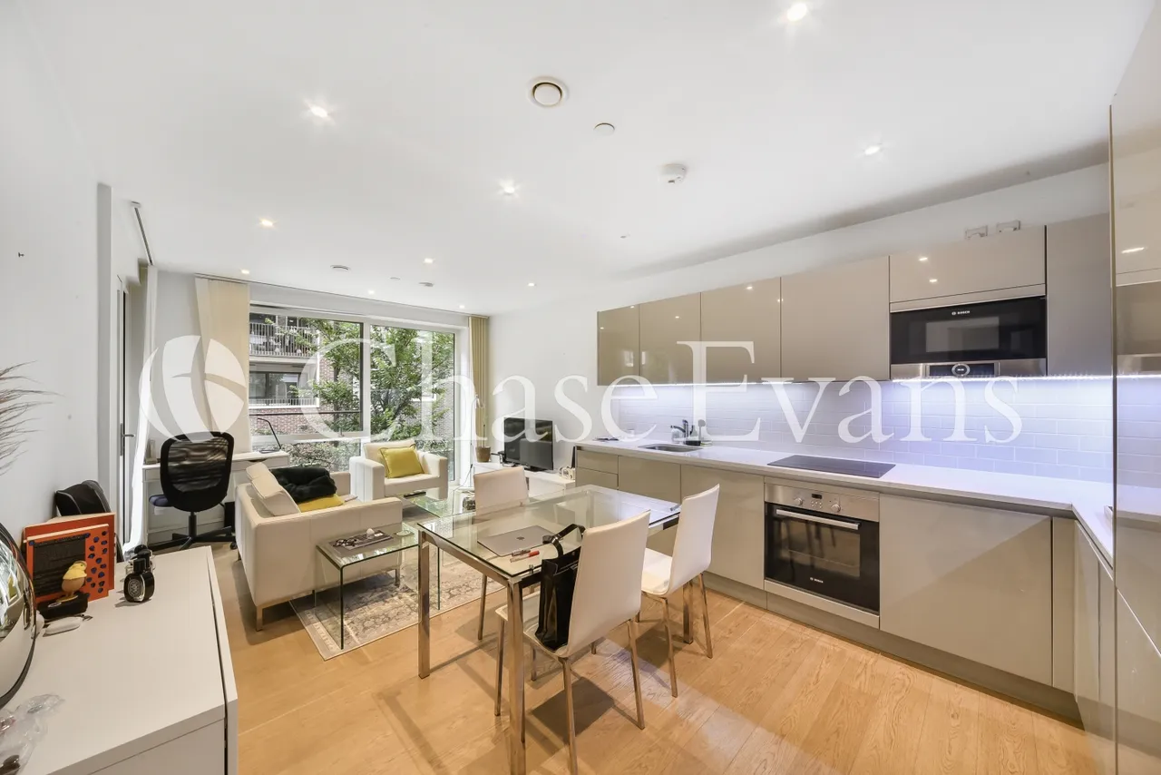 1 bed flat for sale, Sayer Street, Elephant and Castle, SE17