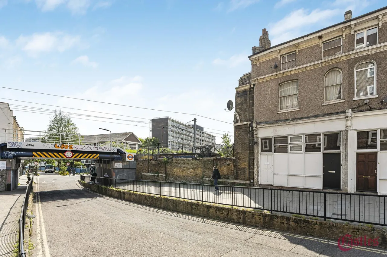 Barnabas Road, London, E9, photo 10