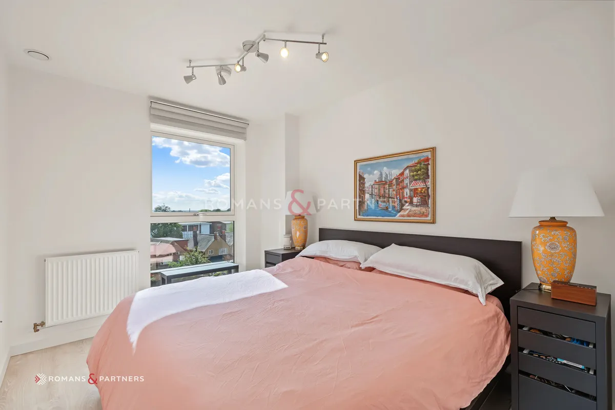 Tidey Apartments, East Acton, W3, photo 9