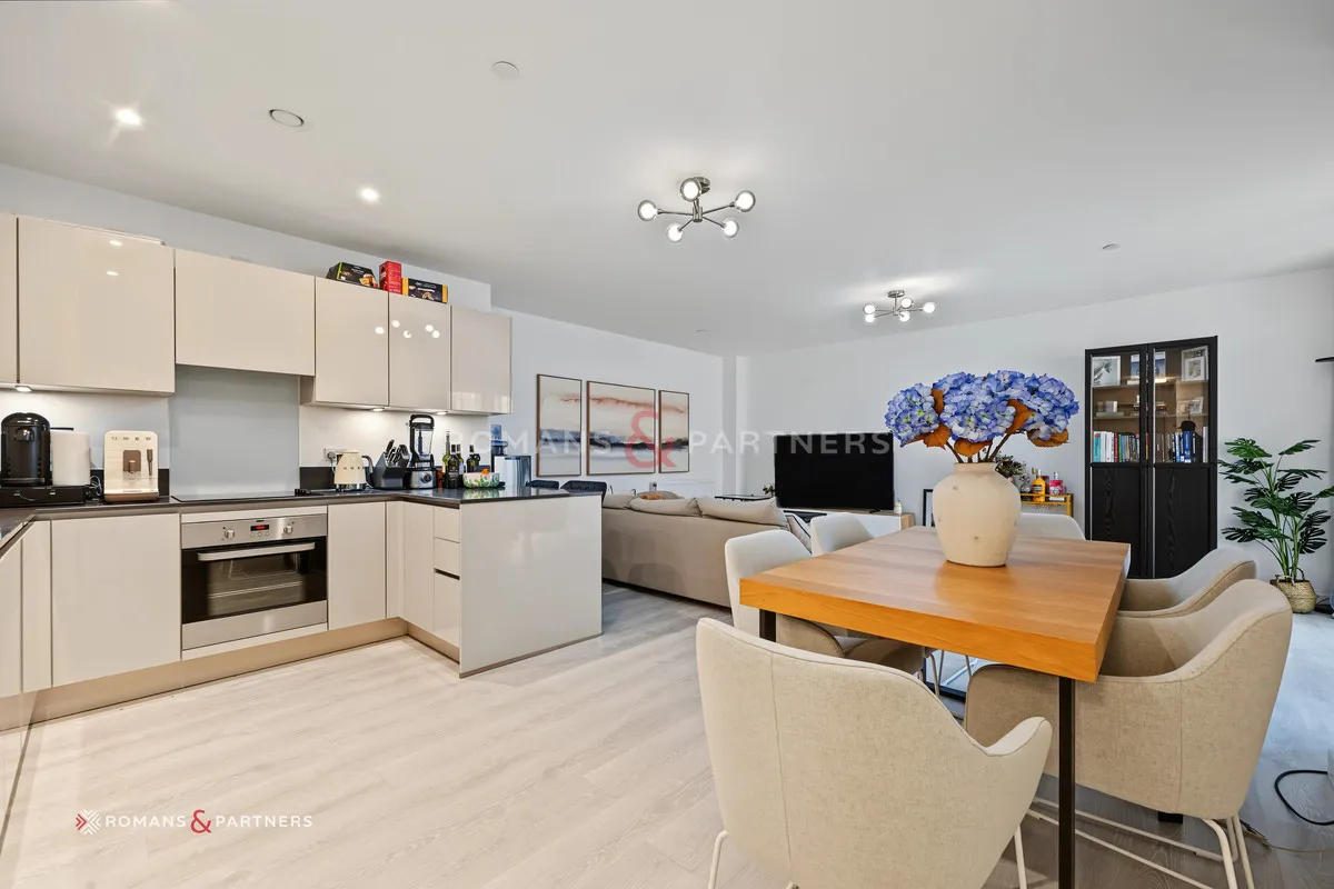 Tidey Apartments, East Acton, W3, photo 4