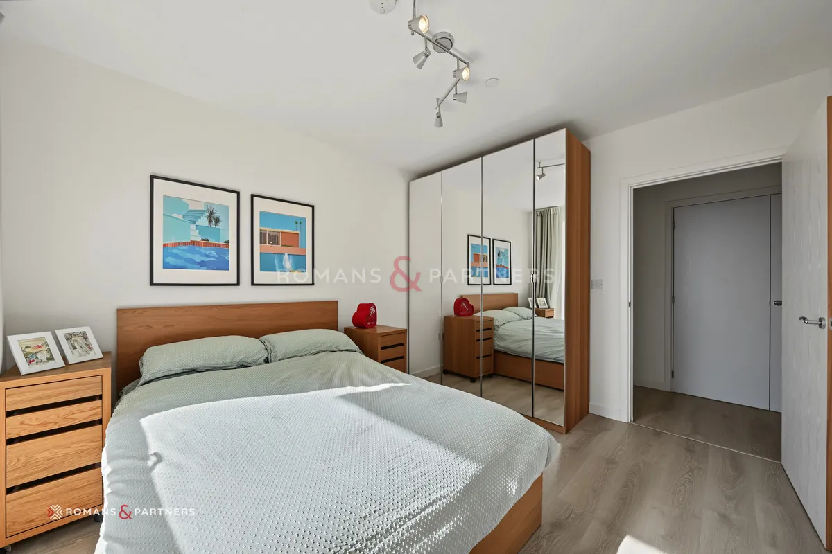 Tidey Apartments, East Acton, W3, photo 7