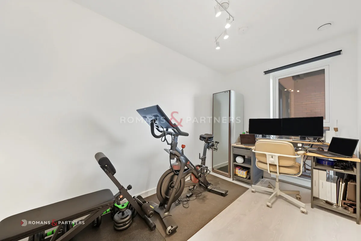 Tidey Apartments, East Acton, W3, photo 6