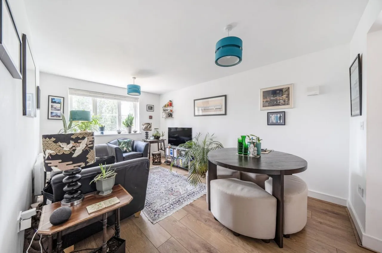 Stevenson Court, Cumberland Place, London, SE6 1BB, photo 2