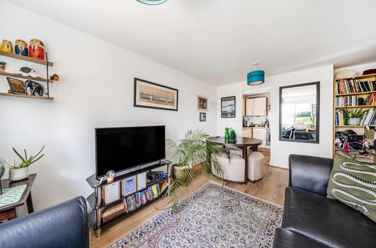 Stevenson Court, Cumberland Place, London, SE6 1BB, photo 5