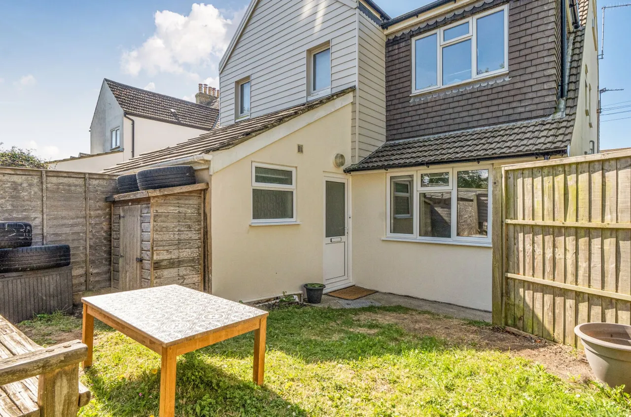 East Street, Selsey, PO20, photo 16