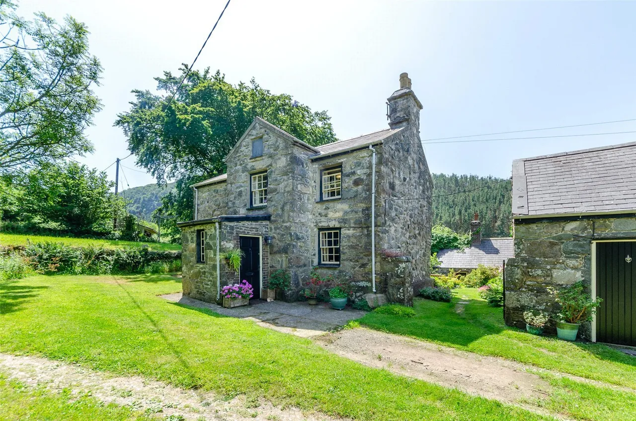 Gyrn Goch, Caernarfon, LL54, photo 18