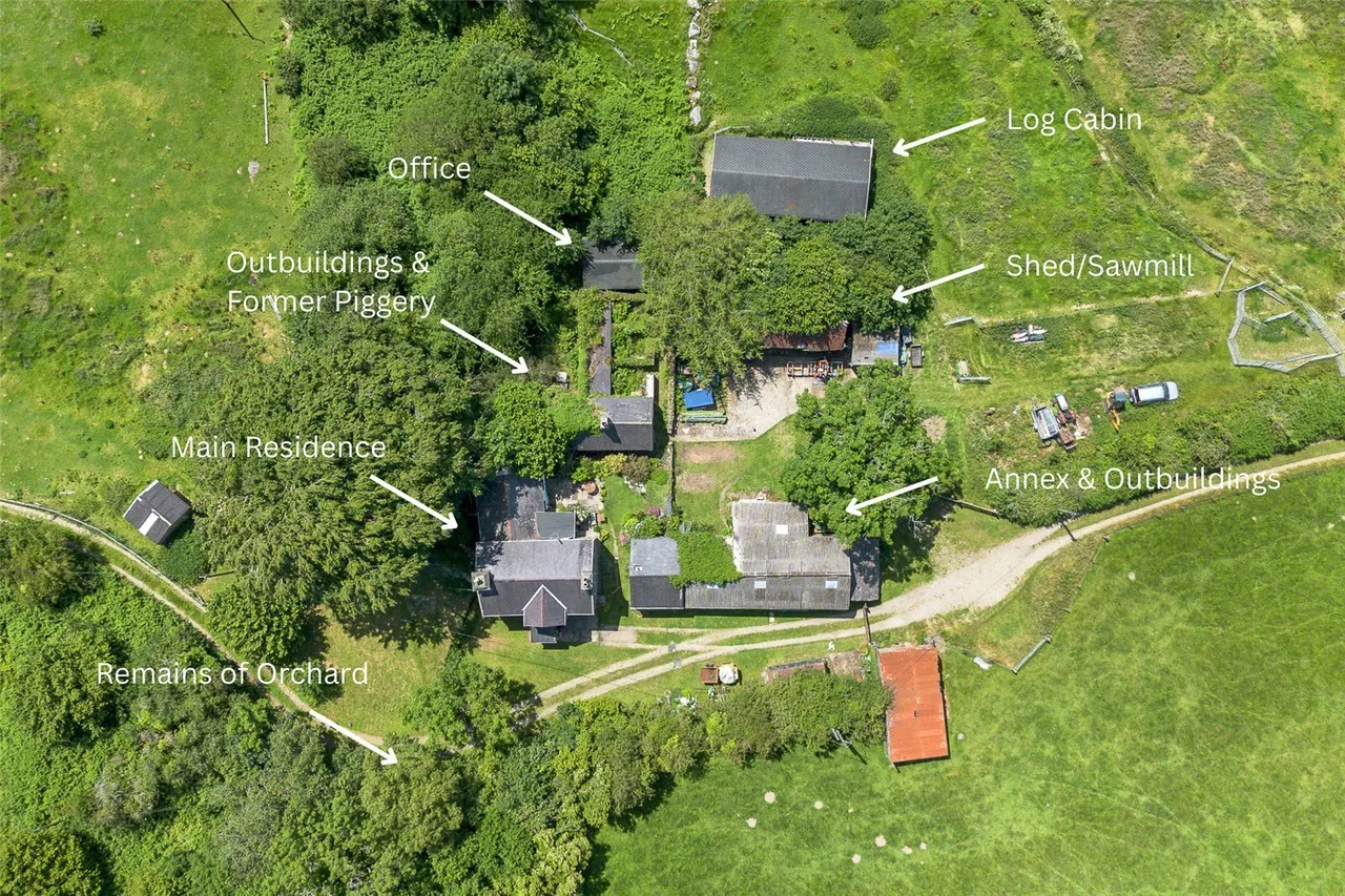 Gyrn Goch, Caernarfon, LL54, photo 4