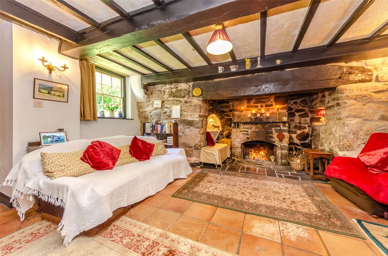 Gyrn Goch, Caernarfon, LL54, photo 8