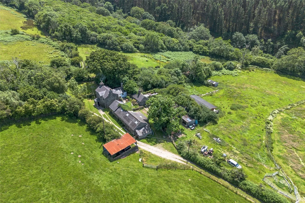 Gyrn Goch, Caernarfon, LL54, photo 44