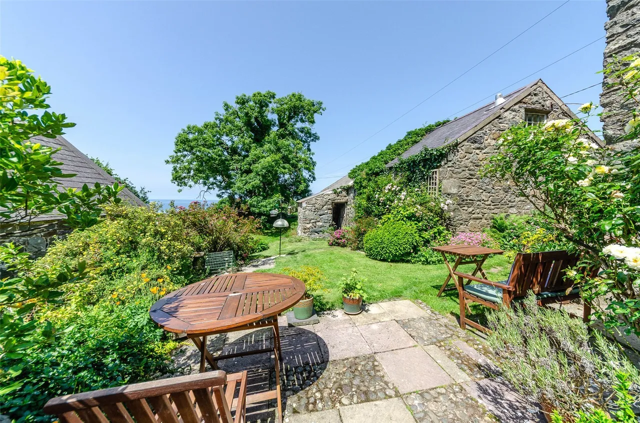 Gyrn Goch, Caernarfon, LL54, photo 21