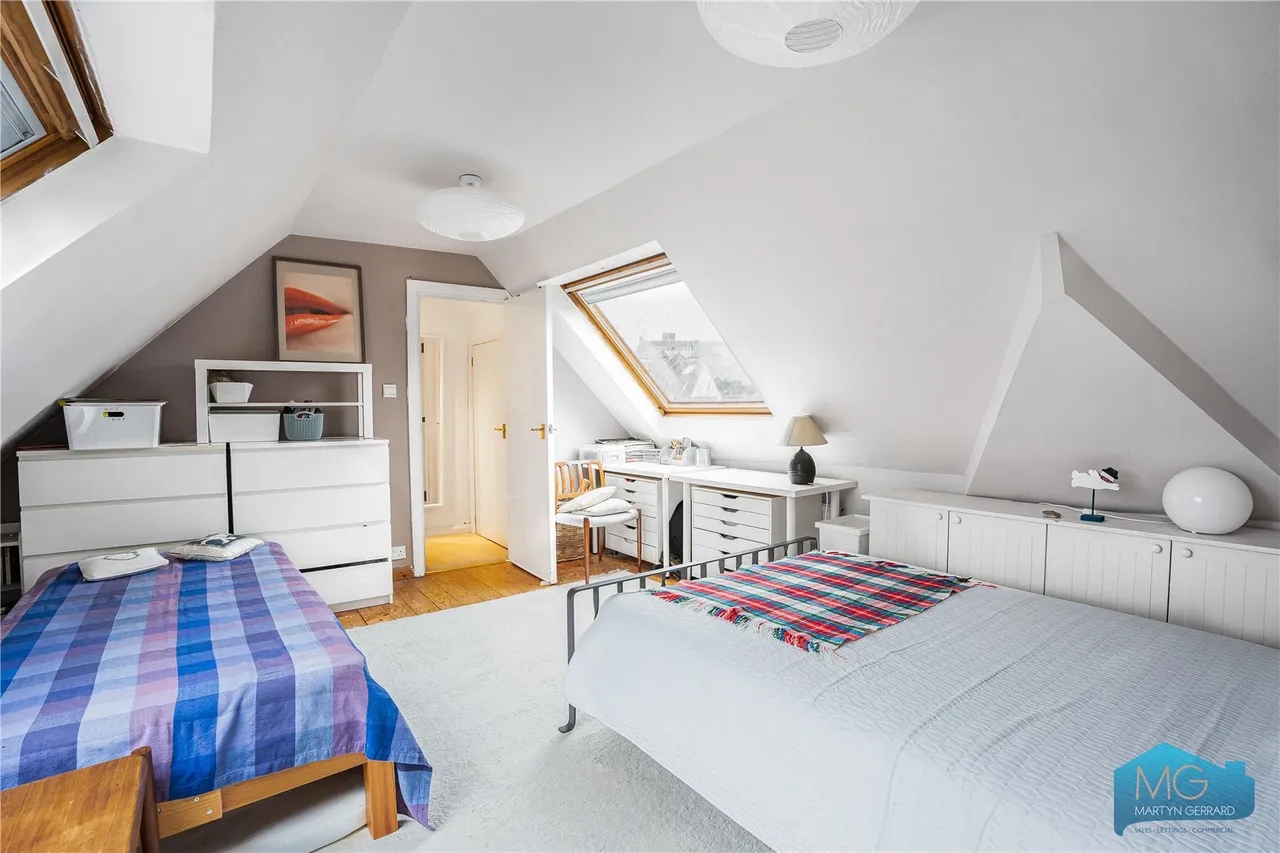 Cyprus Avenue, London, N3, photo 17