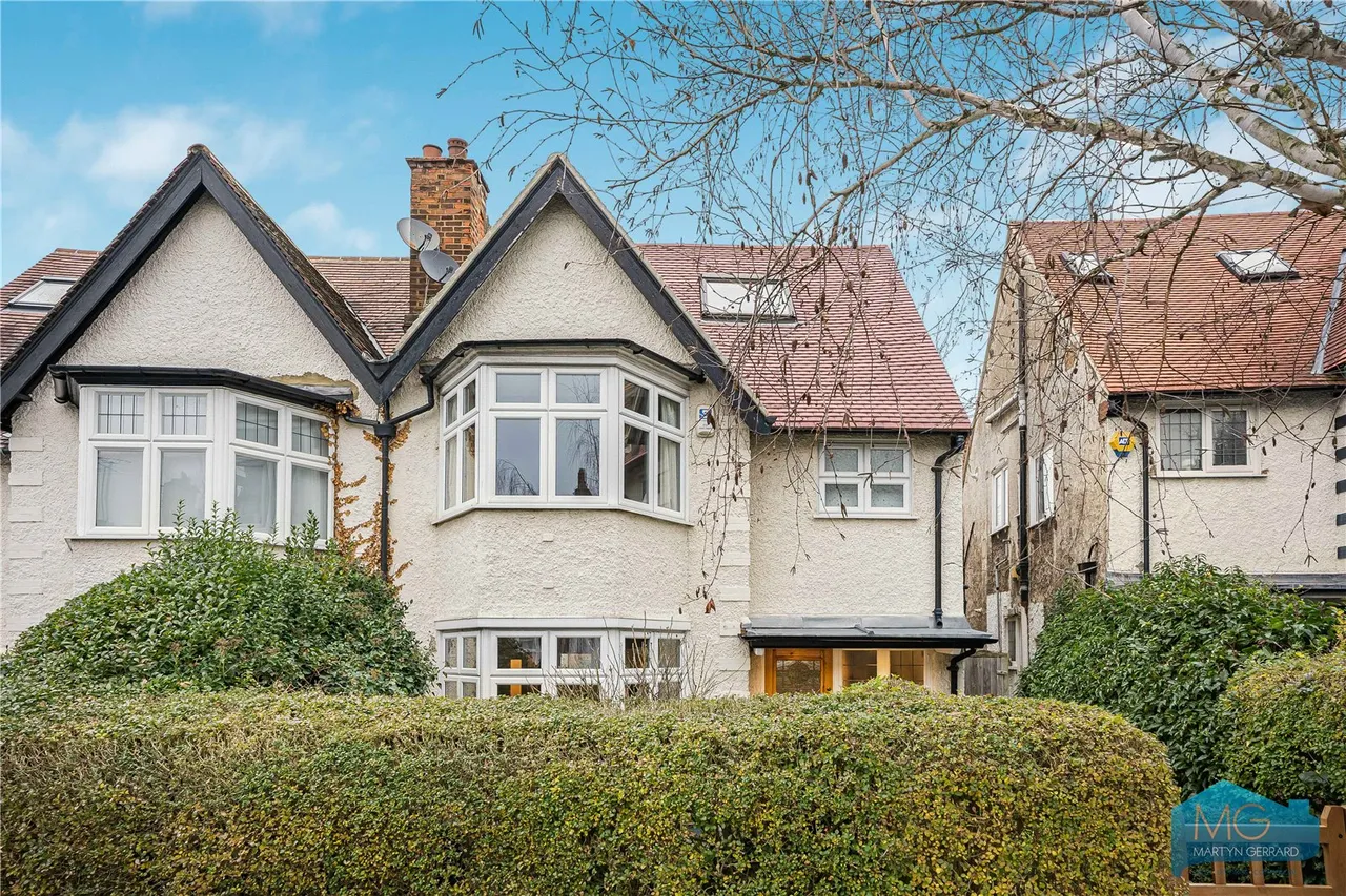 Cyprus Avenue, London, N3, photo 25