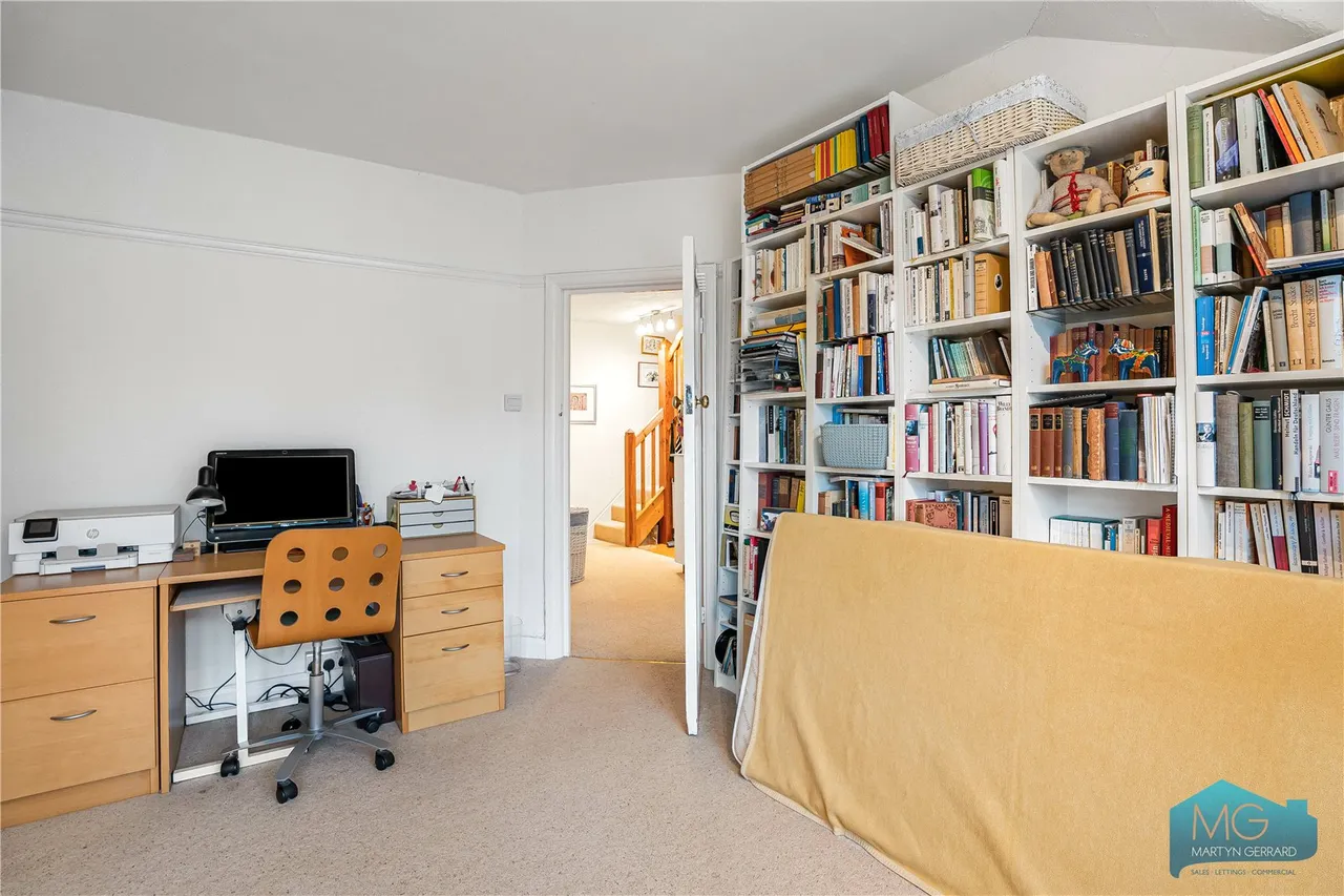 Cyprus Avenue, London, N3, photo 14