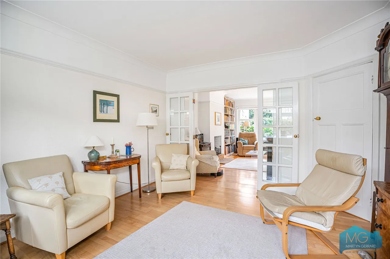 Cyprus Avenue, London, N3, photo 3