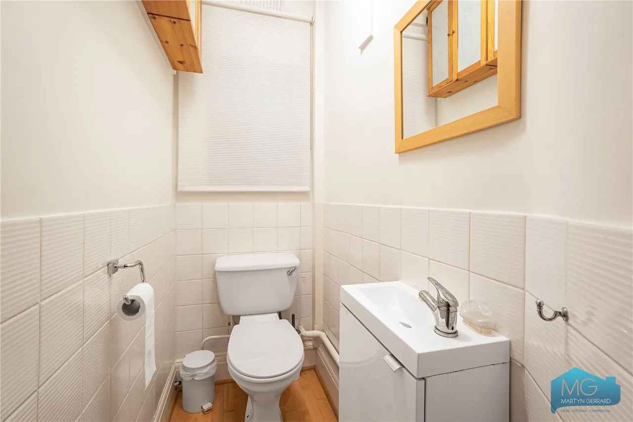 Cyprus Avenue, London, N3, photo 19