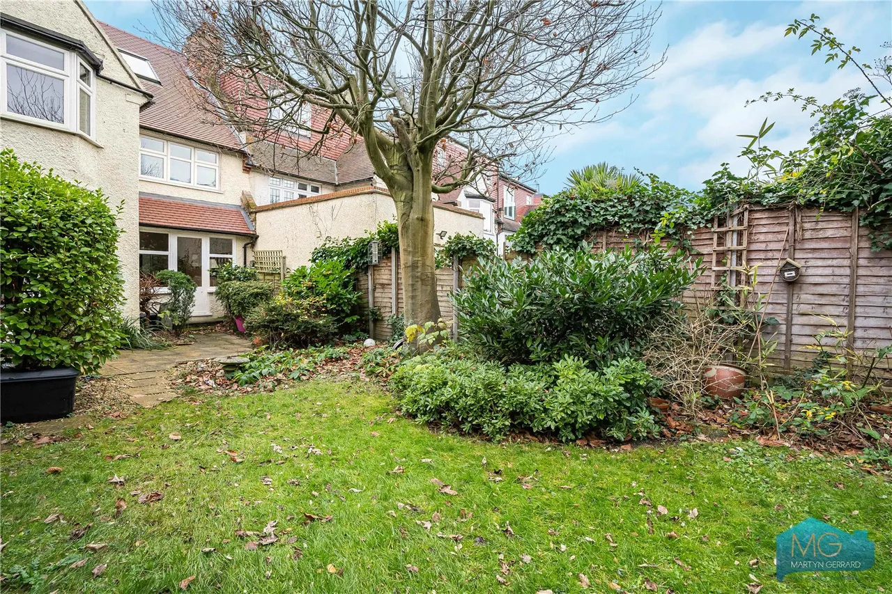 Cyprus Avenue, London, N3, photo 22
