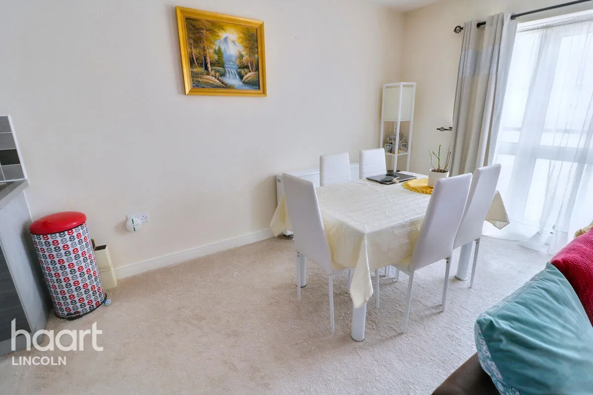 Riverside Drive, Lincoln, LN5, photo 6