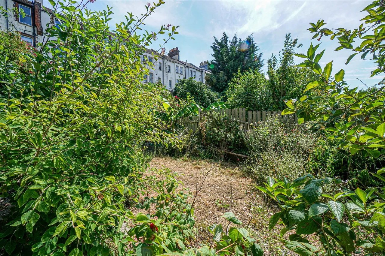 St. Georges Road, Hastings, photo 15