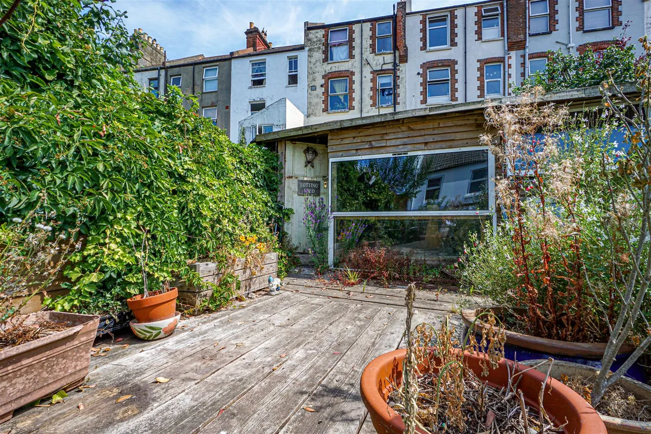 St. Georges Road, Hastings, photo 12