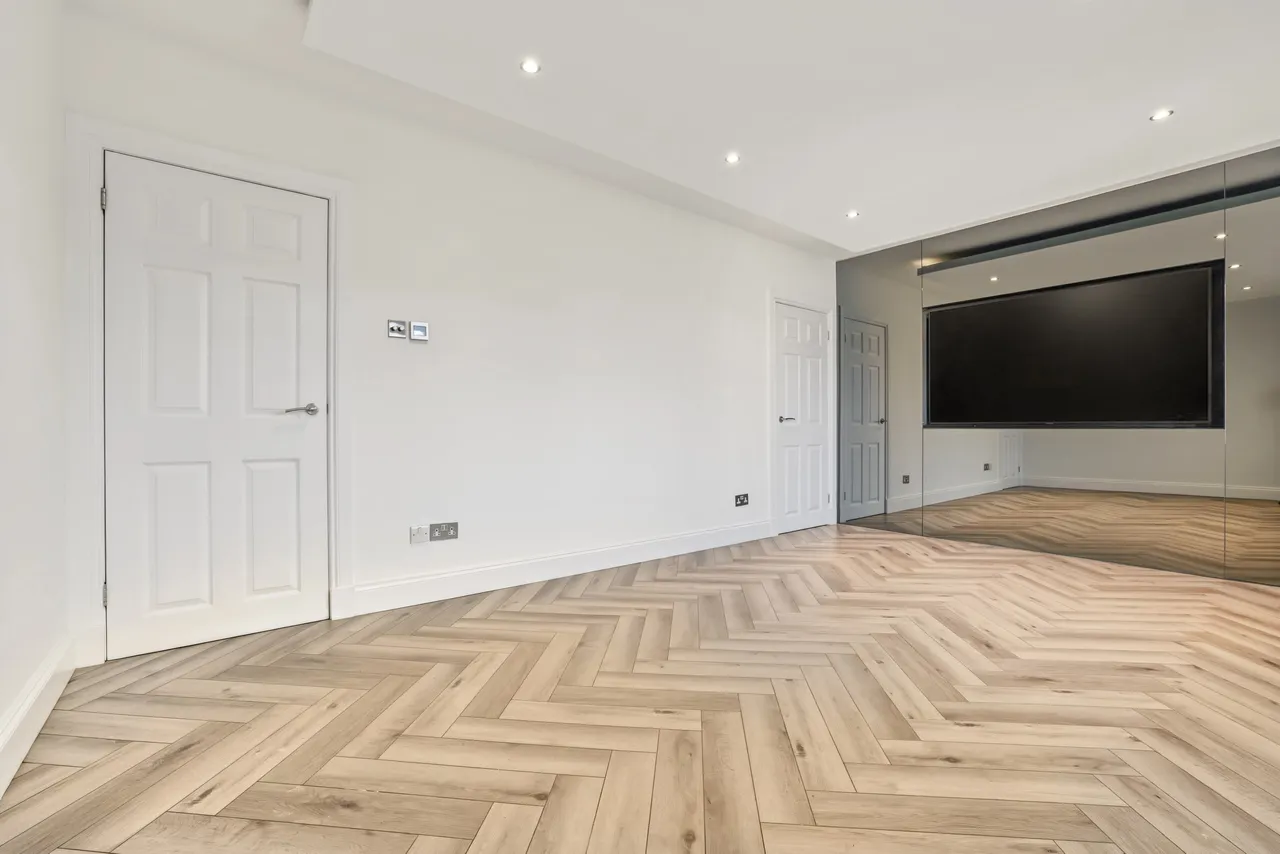 Hawick Street, Yoker, G13, photo 4